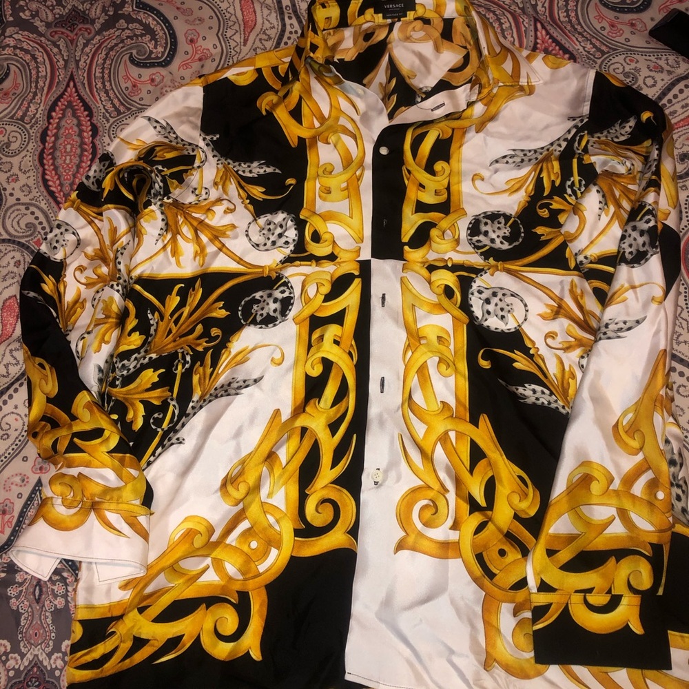 Versace - Picture 4 of 5